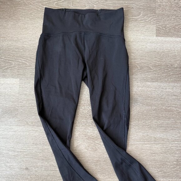 lululemon Leggings with Mesh Size 6 - Picture 1 of 4